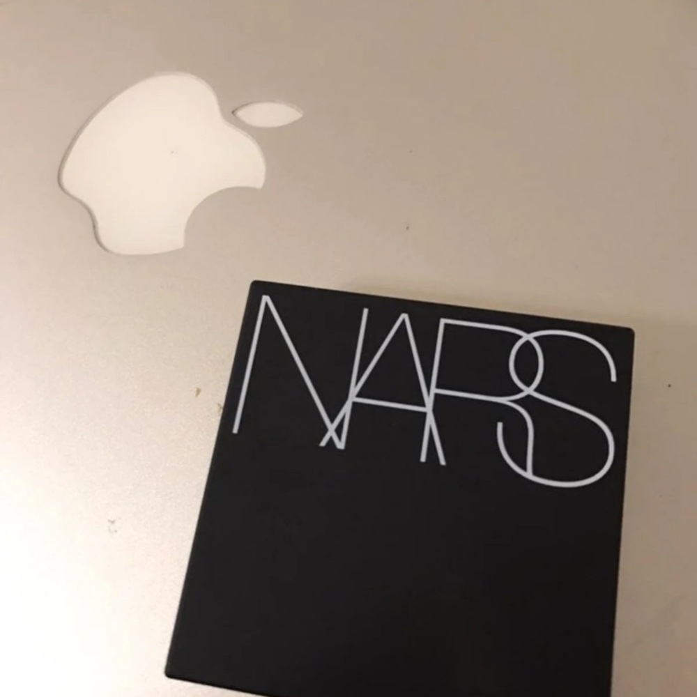 Mars blush highlighter in Jubilation